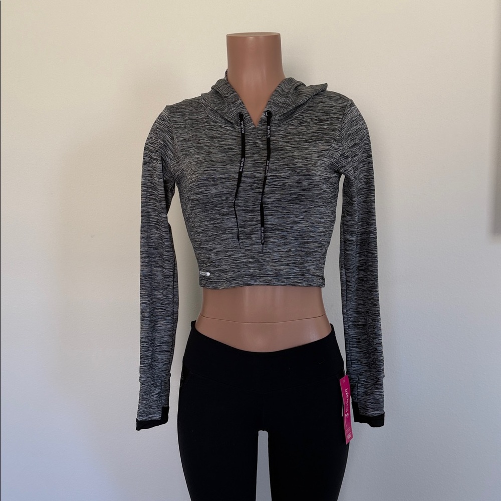 Charcoal Heather Cropped Hoodie bia Brazil color grey size medium amazing top